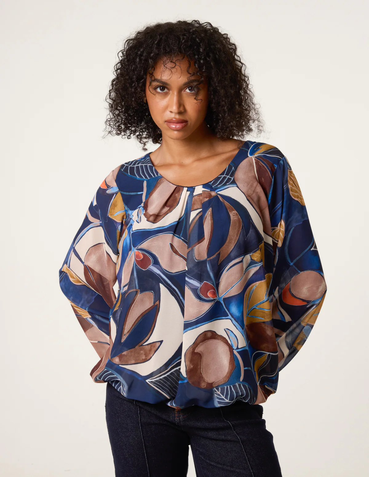 Abstract Print Scoop Neck Puffball Blouse - Image 3