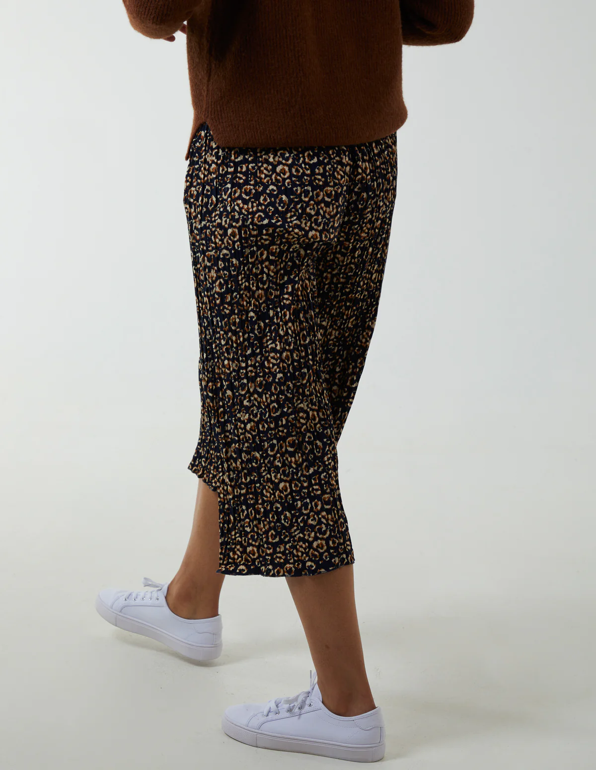 Animal Print Cropped Trousers - Image 4