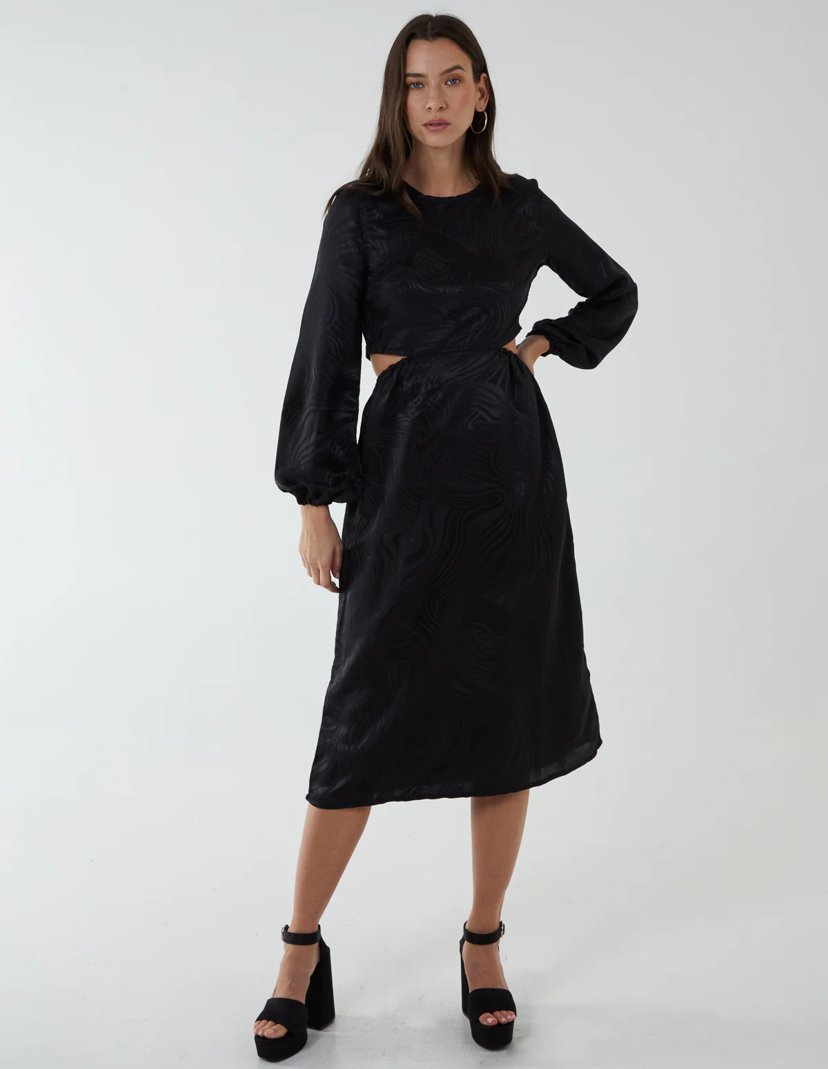 Crew Neck Cut Out Midi Dress - Image 3