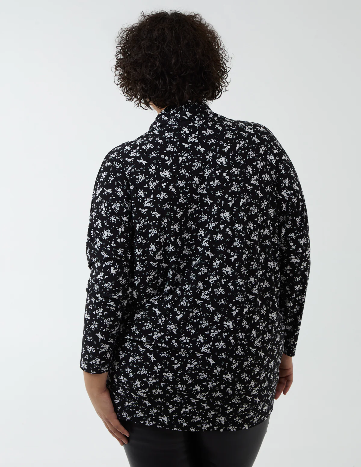 Curve Draped Dip Hem Top - Image 4