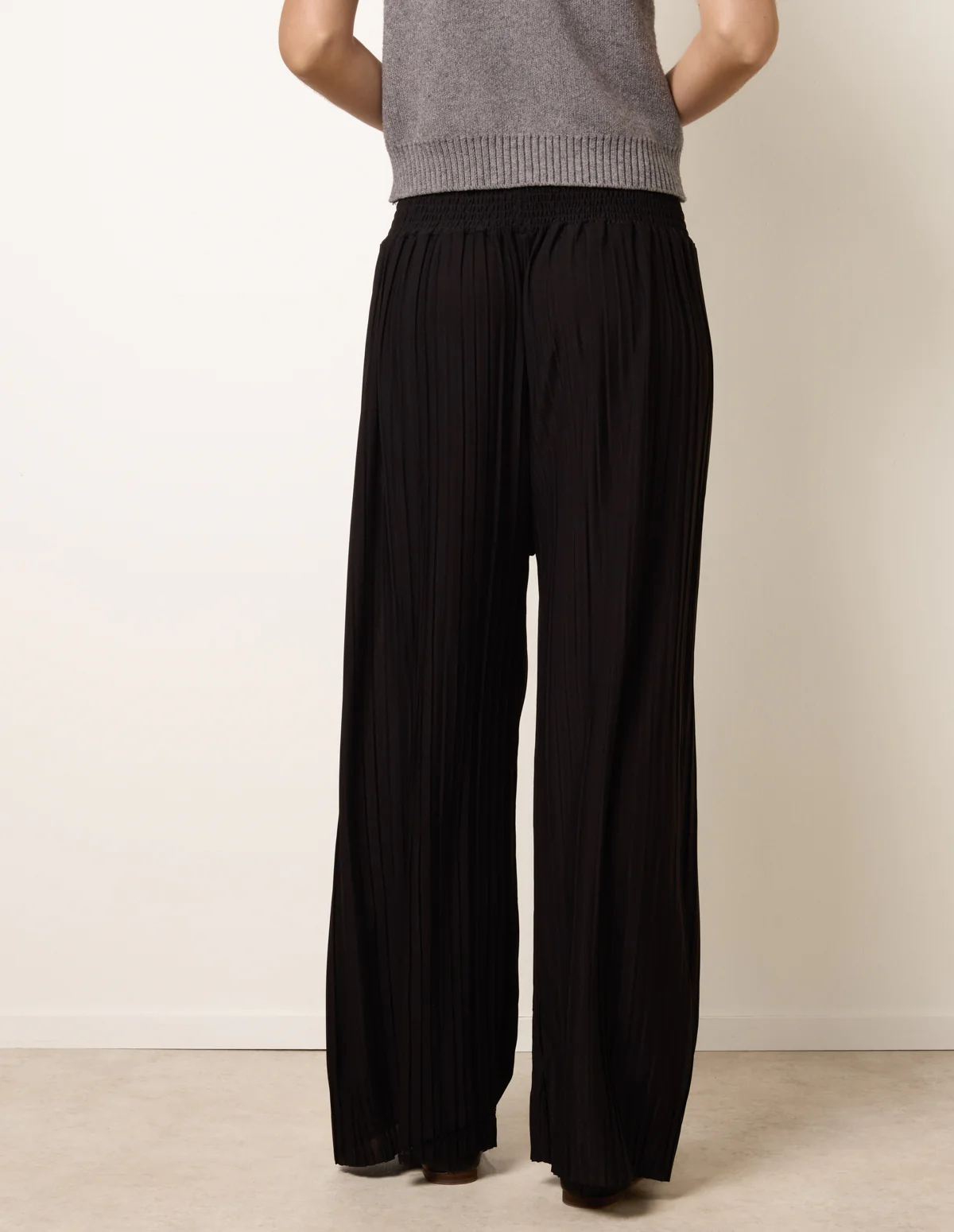Shirred Waist Pleated Wide Leg Trousers - Image 3