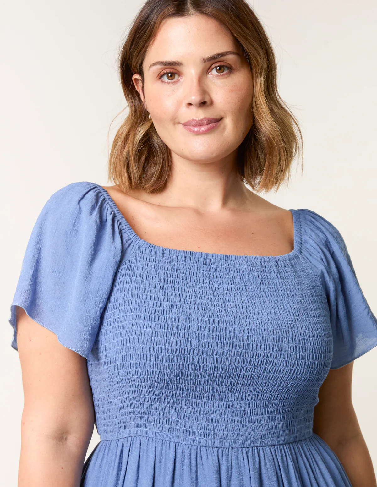 Curve Flutter Sleeve Midi Dress - Image 4