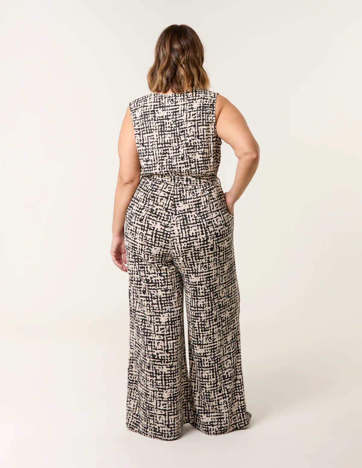 Curve Sleeveless Belted Jumpsuit - Image 6
