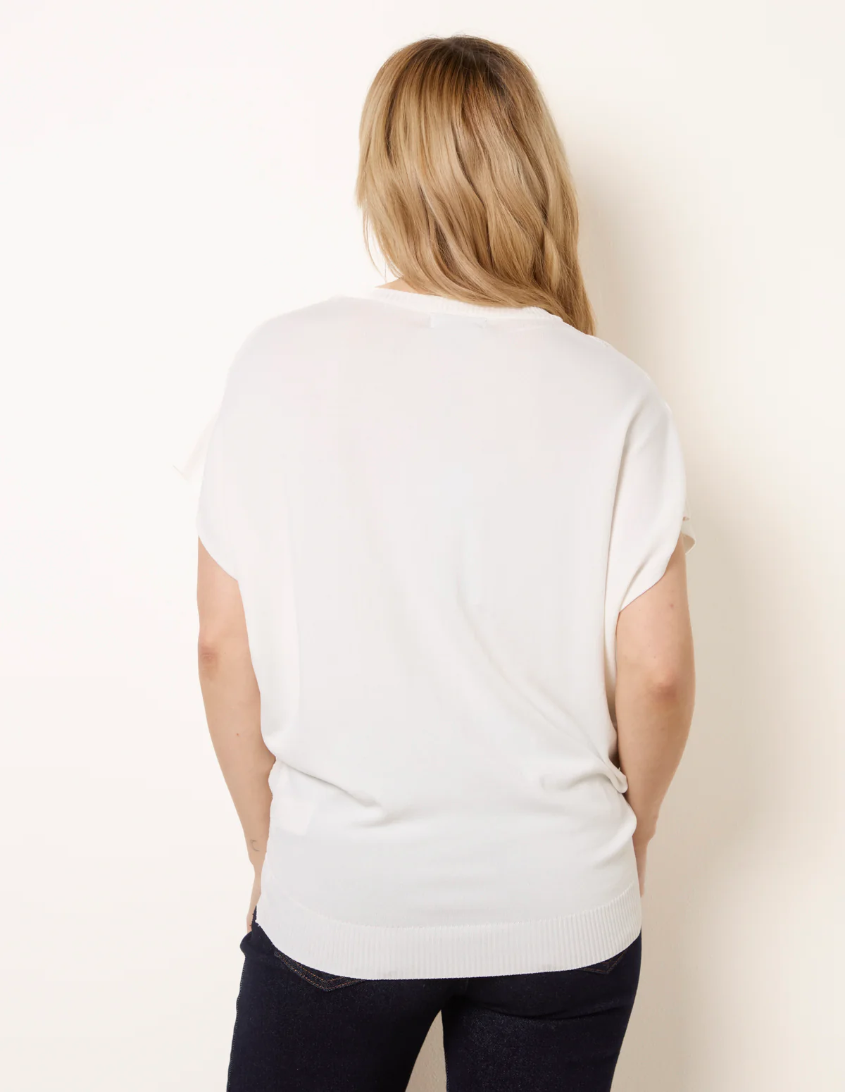 Textured Sleeveless Knit Top - Image 4