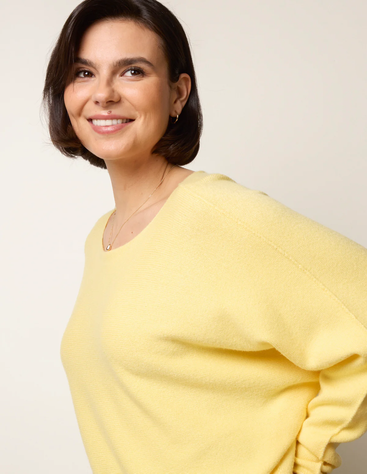 Round Neck Jumper - Image 3