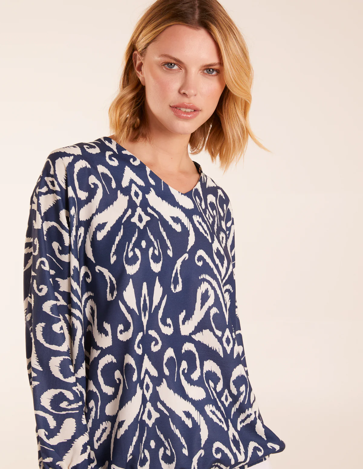 V Neck Printed Batwing Elasticated Hem Top - Image 3