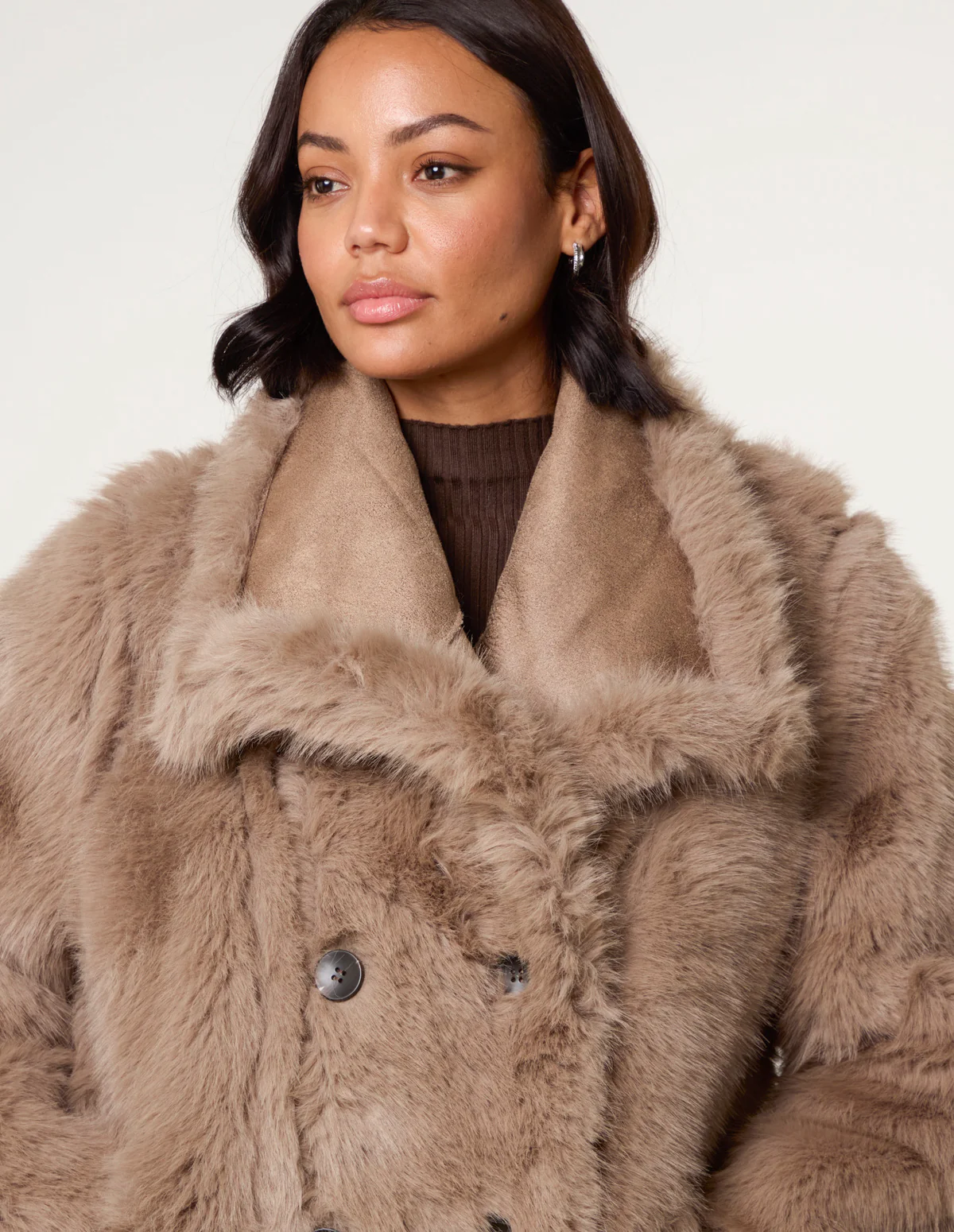 Reversible Short Faux Fur Coat - Image 5