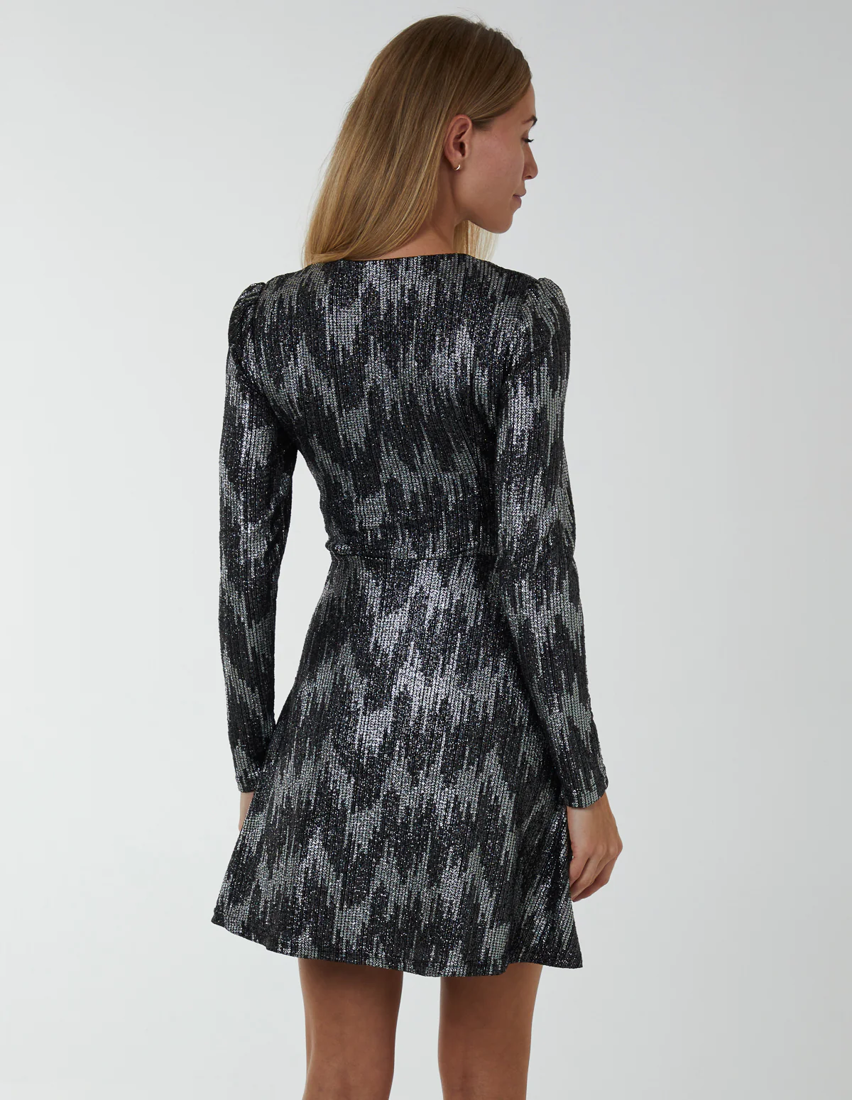 Fixed Wrap Skater Dress With Tie - Image 5