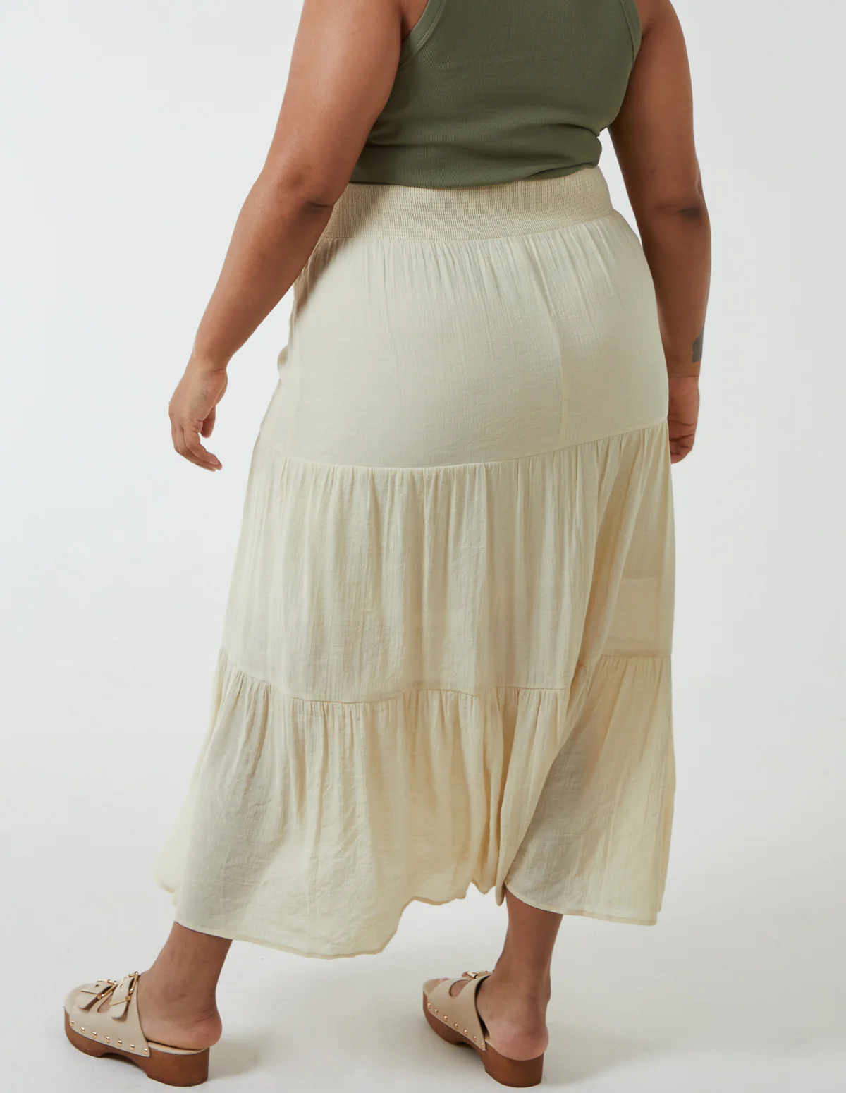 Curve Tiered Shirred Maxi Skirt - Image 4