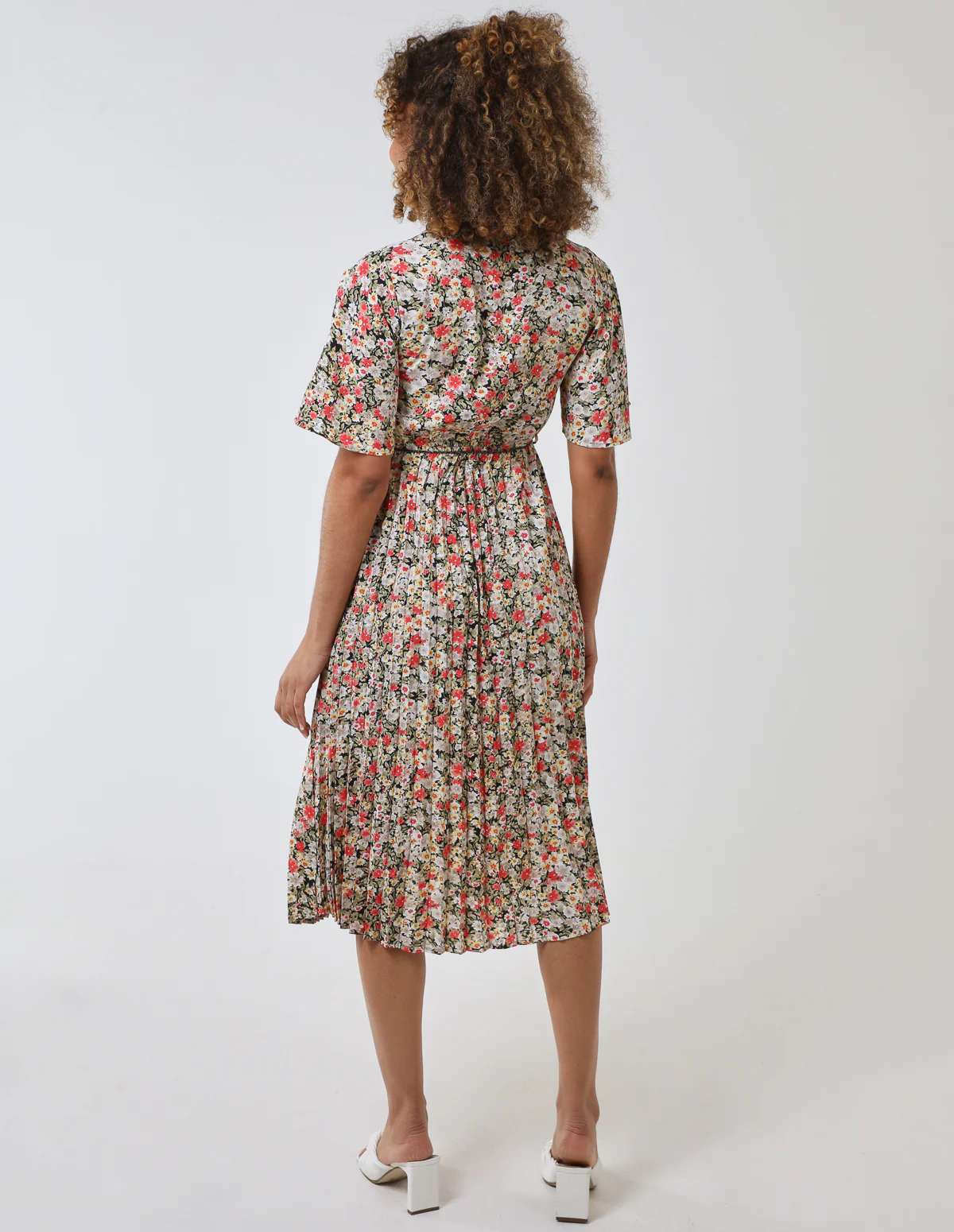 Wrap Front Pleated Hem Dress With Angel Sleeves - Image 4